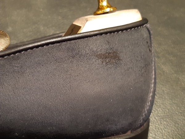 スエード ヌバックの汚れを落とす シューケア マイスター