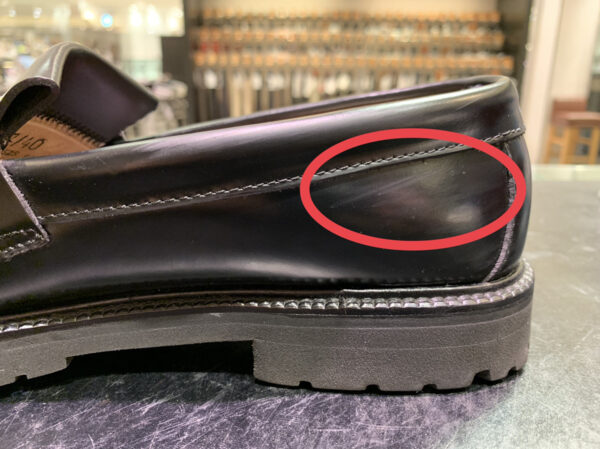 実は相性バッチリ ガラスレザーのお手入れには を使う シューケア マイスター