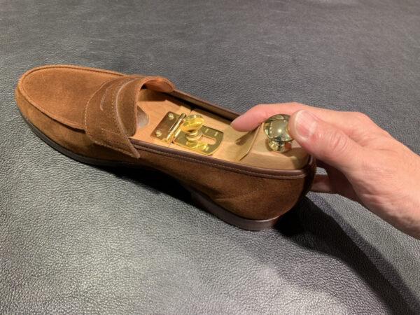 Bass ブラウン レザー ローファー シューキーパーは付きません。 ローファーのお供に BRIGA（ブリガ）のシューツリー - ZABOU BLOG