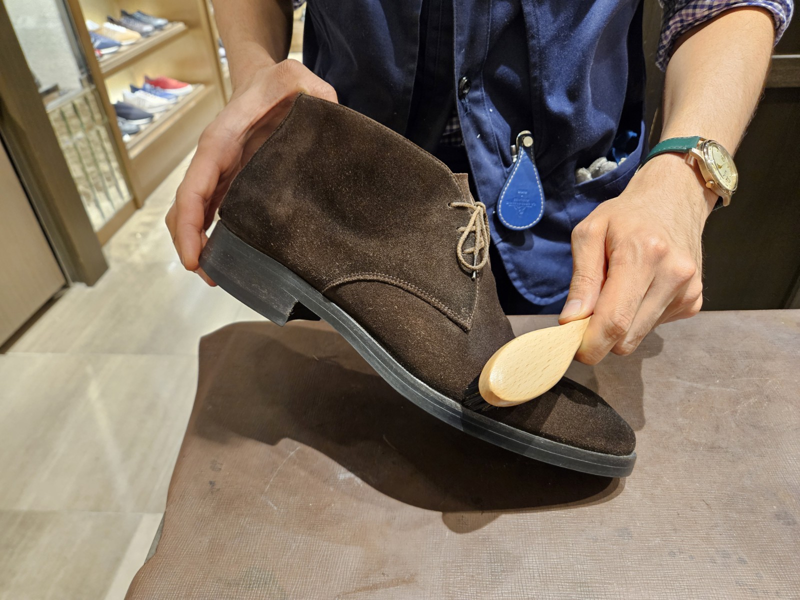 スエード靴の簡単お手入れ方法のご紹介