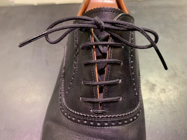 靴紐が突然切れる、その原因とは？